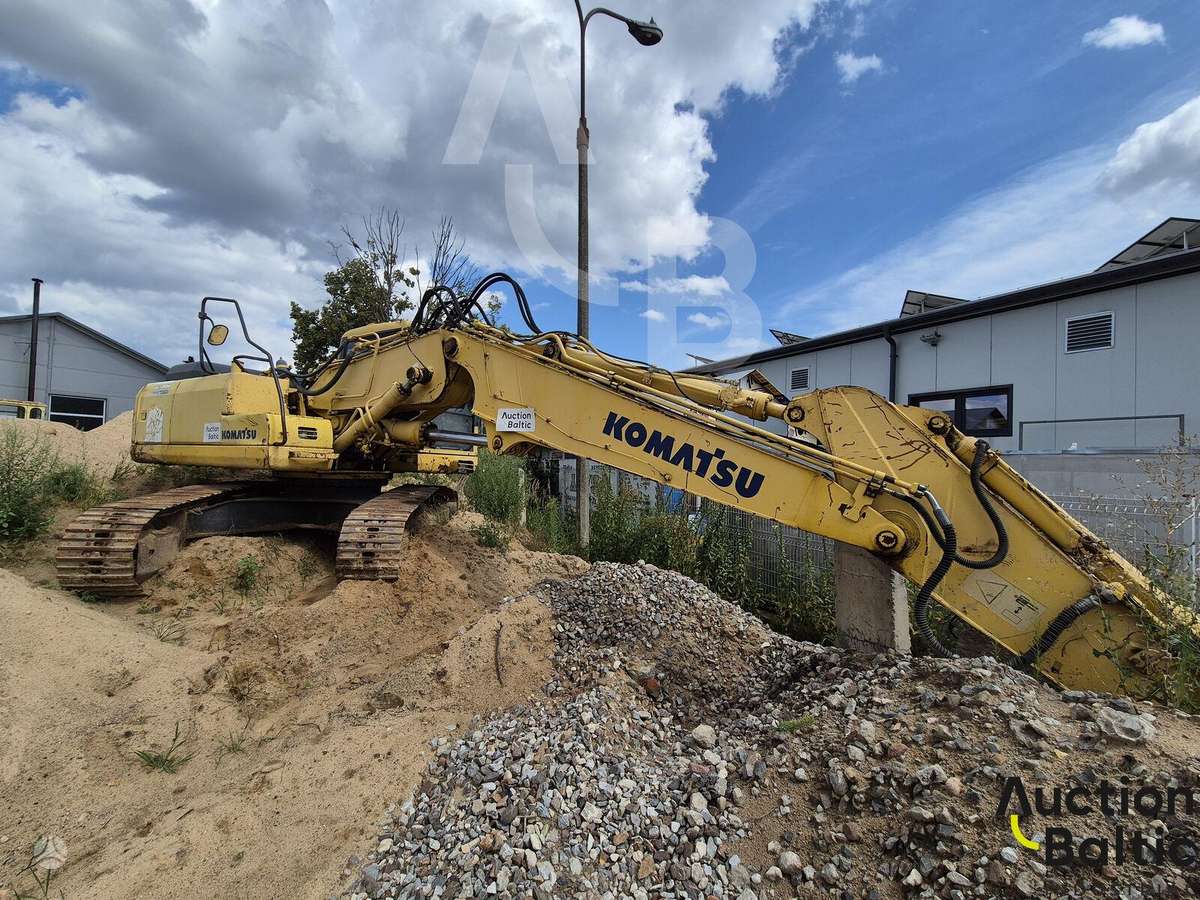 Komatsu PC210LC, excavator
