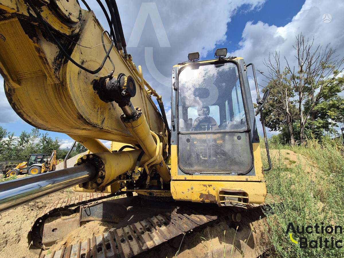 Komatsu PC210LC, excavator
