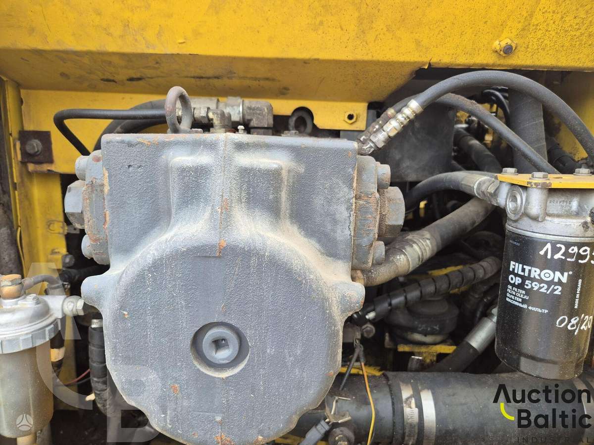 Komatsu PC210LC, ekskavatoriai