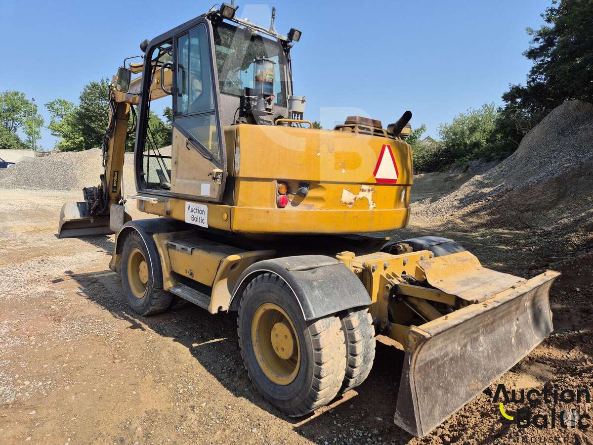 Hydrema M 1400, excavator