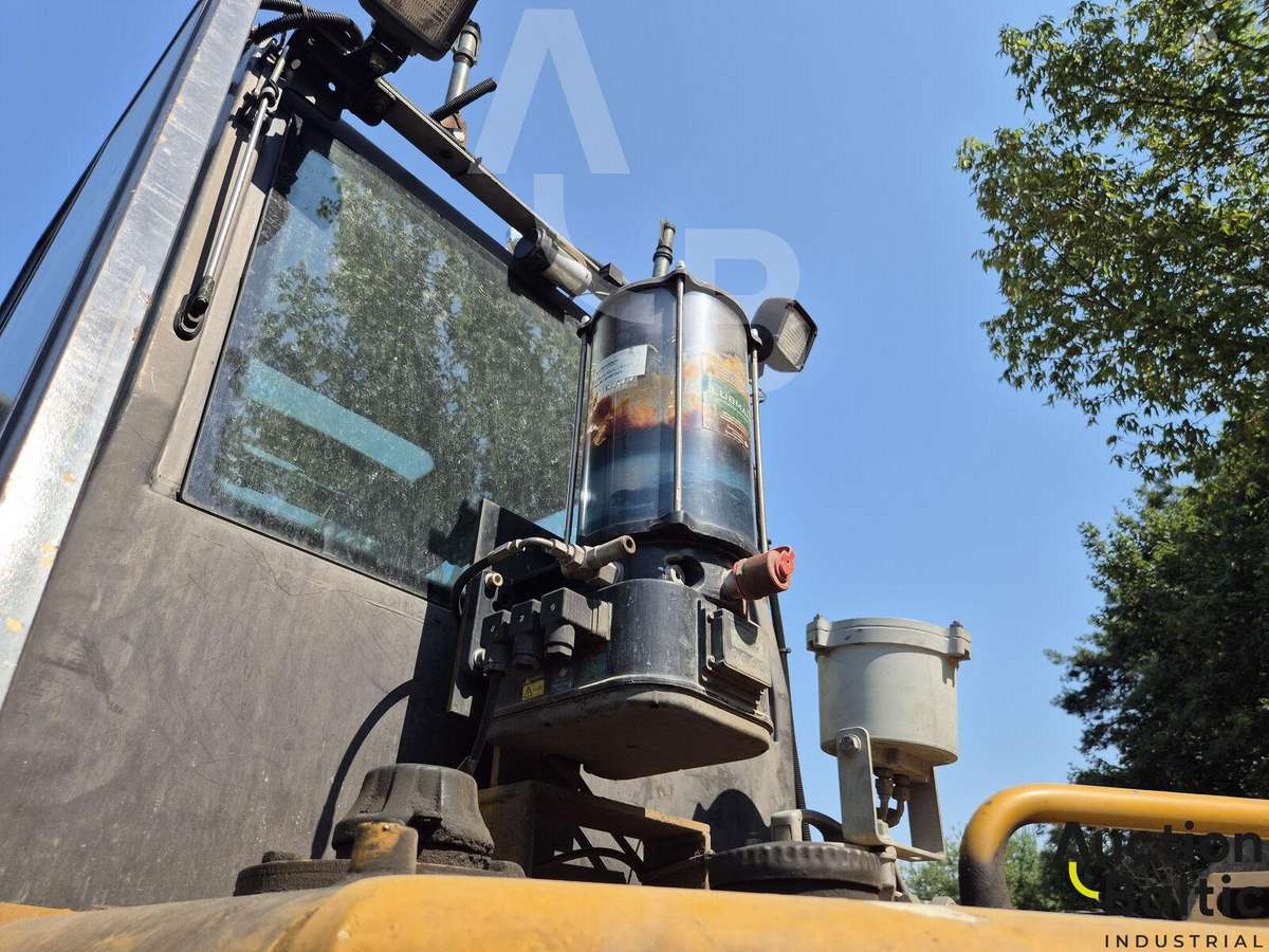 Hydrema M 1400, excavator