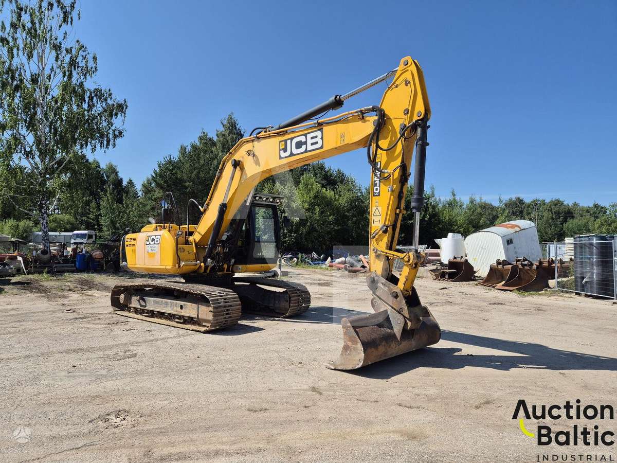 JCB JS 210 LC, ekskavatoriai