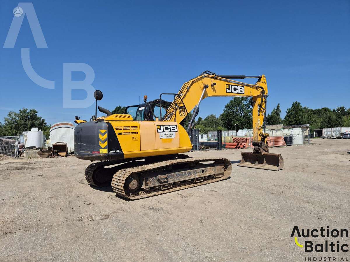 JCB JS 210 LC, ekskavatoriai