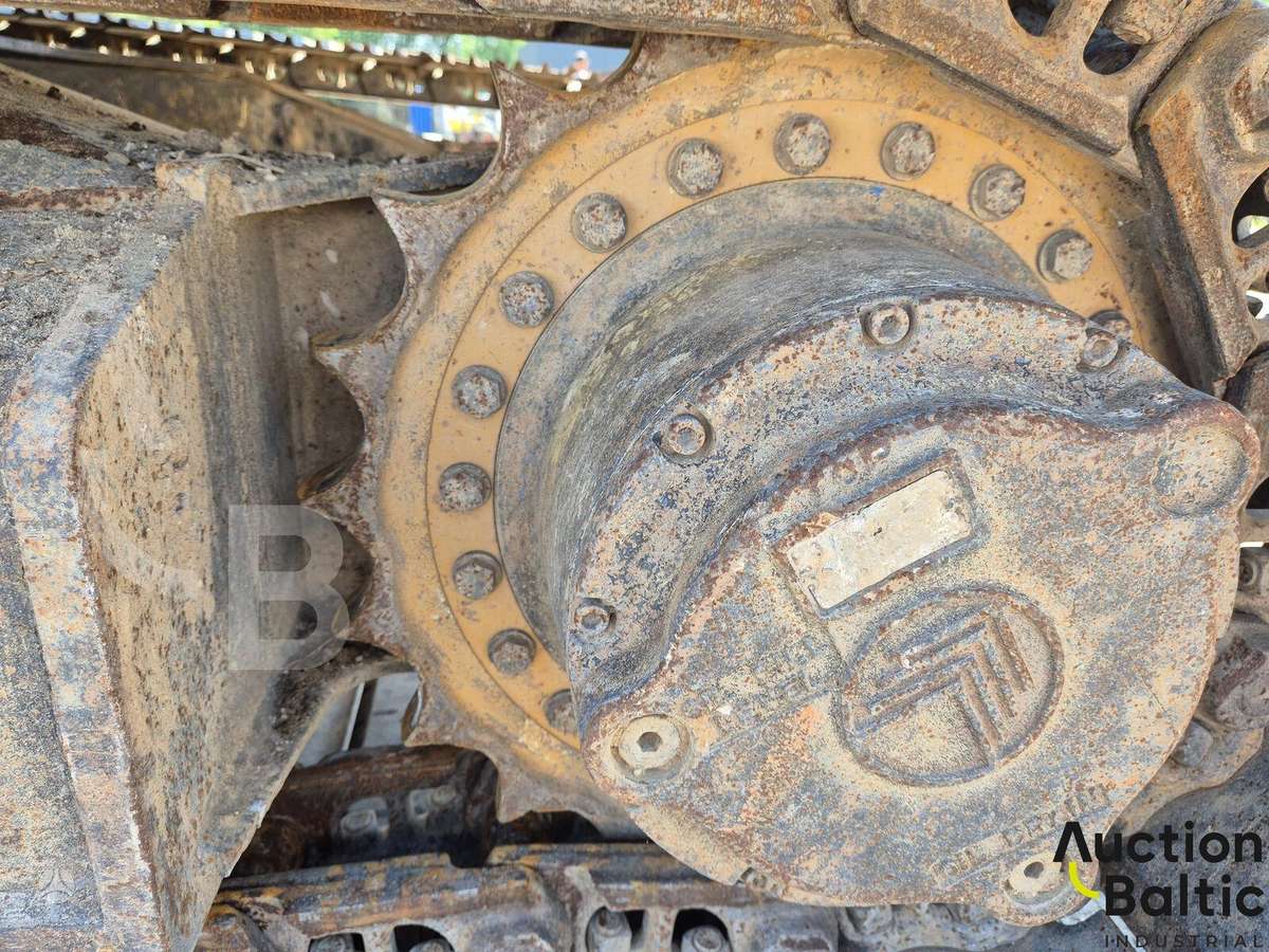 JCB JS 220 LC, excavator