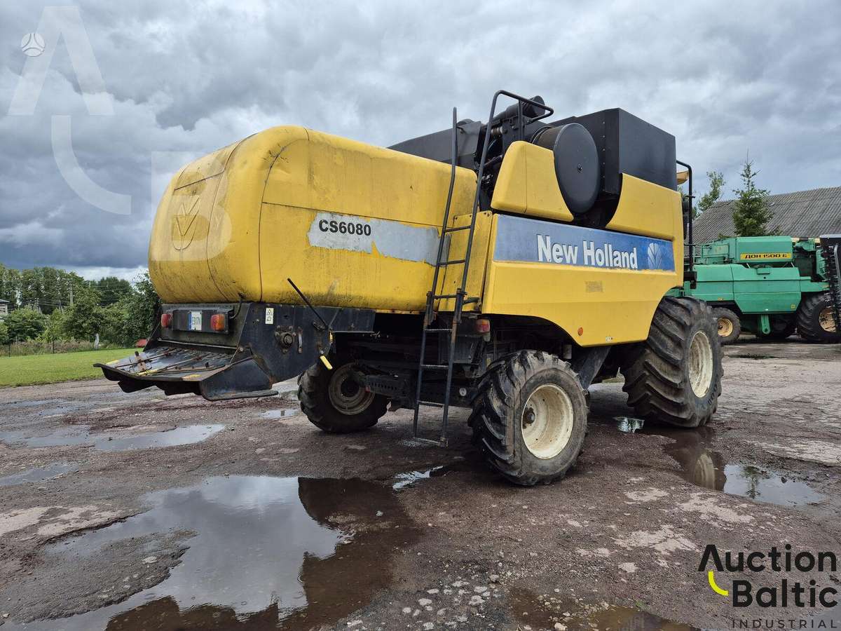 New Holland CS 6080, kombainai