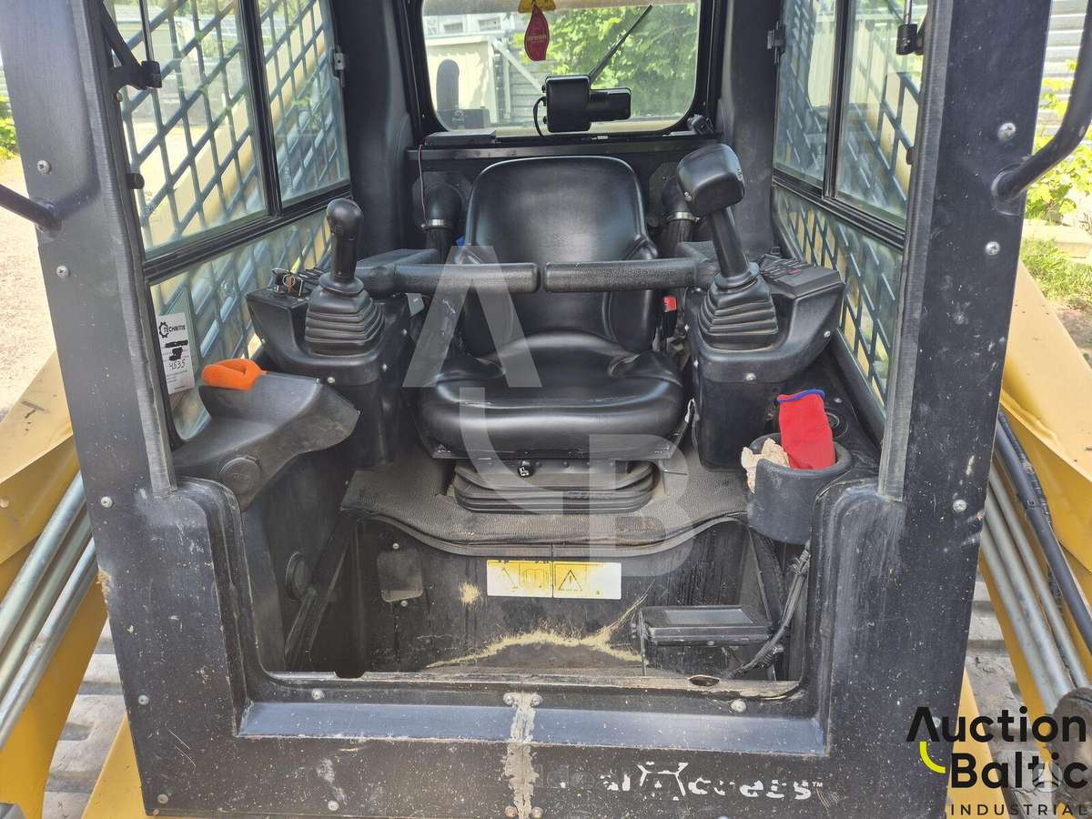GEHL VT320, mini krautuvai