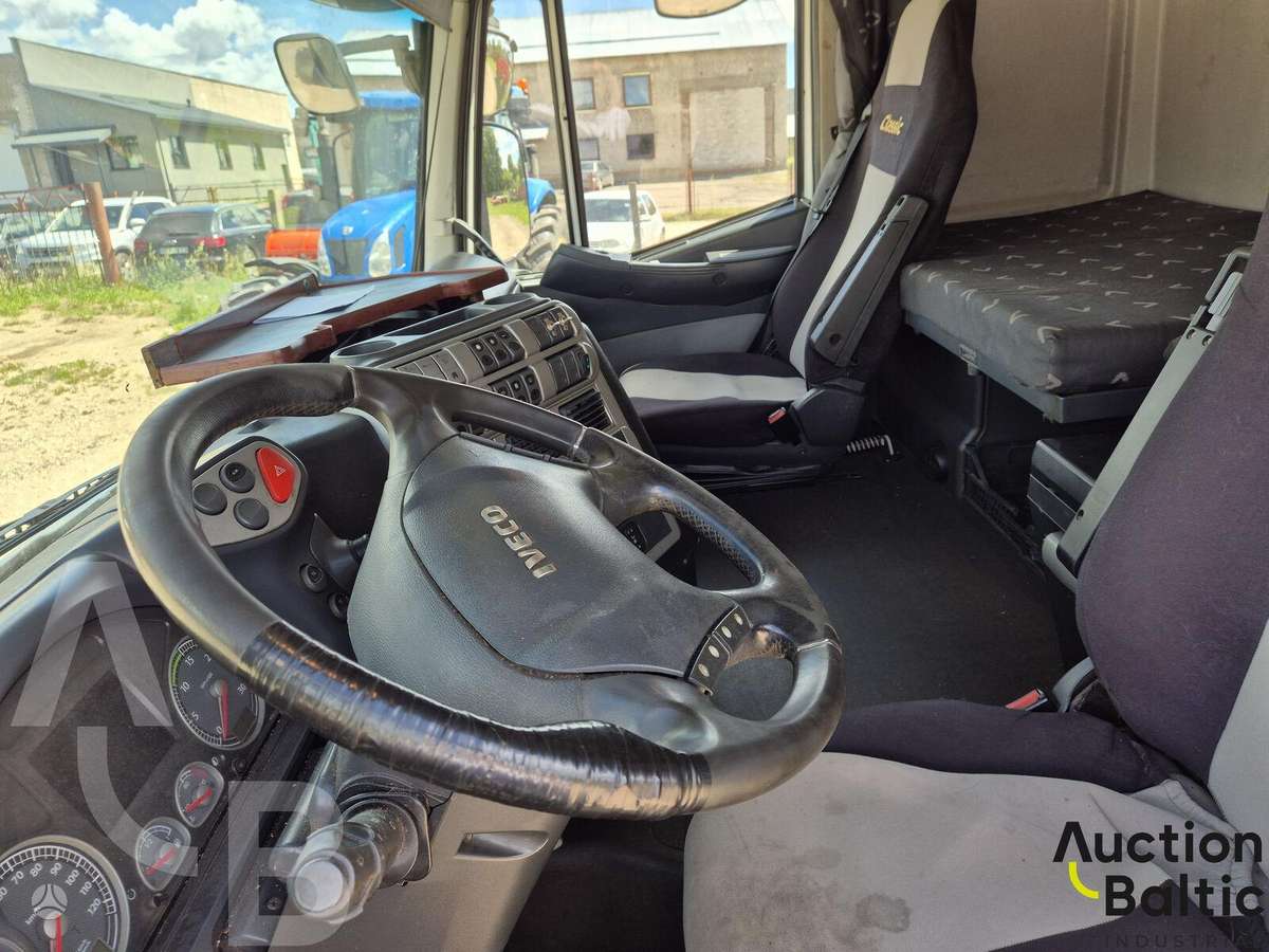 Iveco AS440S45T/P, cits