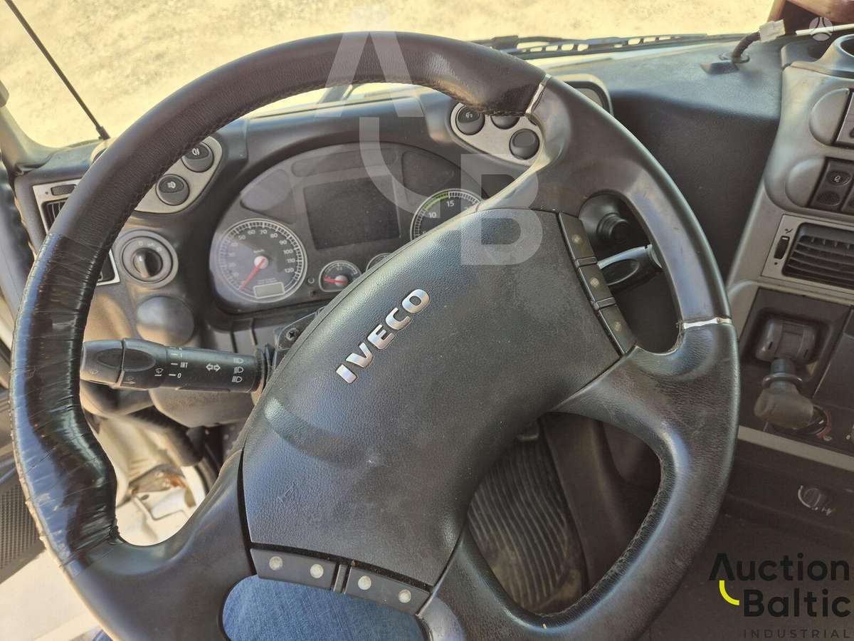 Iveco AS440S45T/P, kita