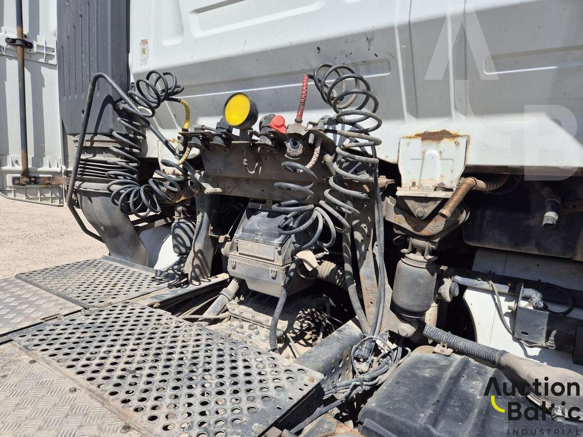 Iveco AS440S45T/P, other