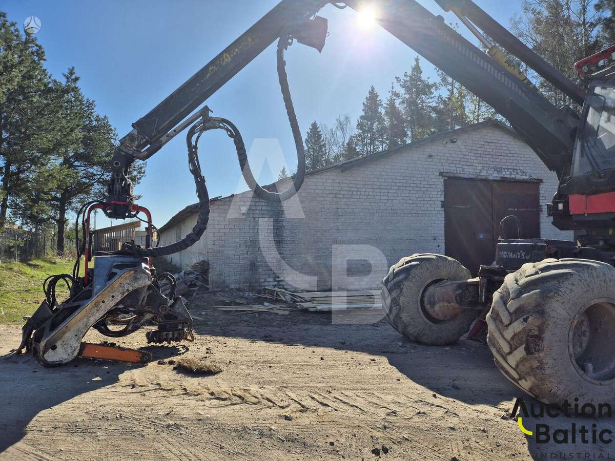 Komatsu 931, harvesters