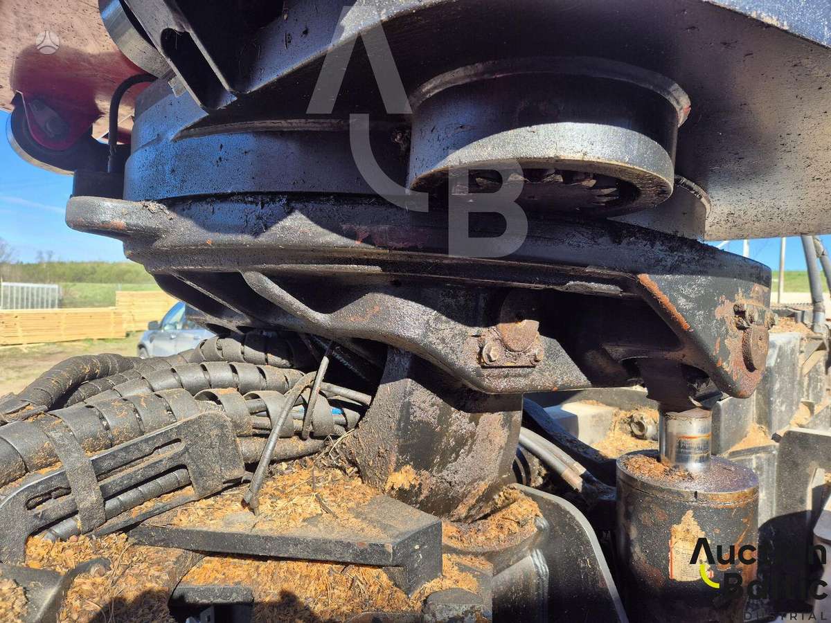 Komatsu 931, harvesteri