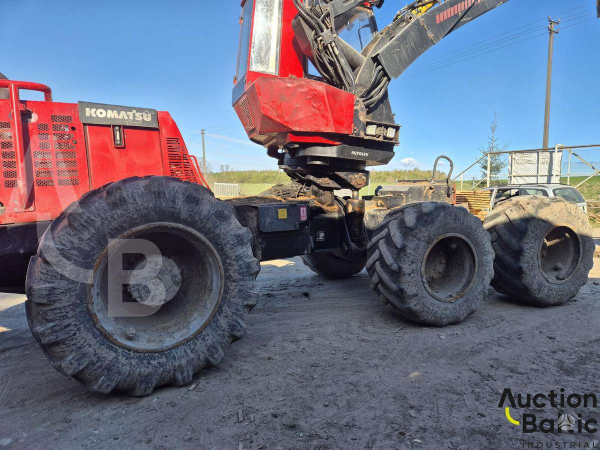 Komatsu 931, харвестеры