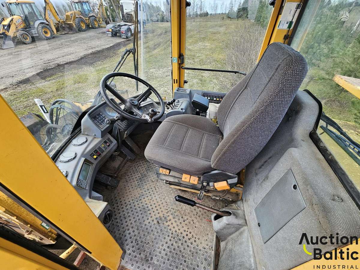 Volvo L 90 C, frontal loader