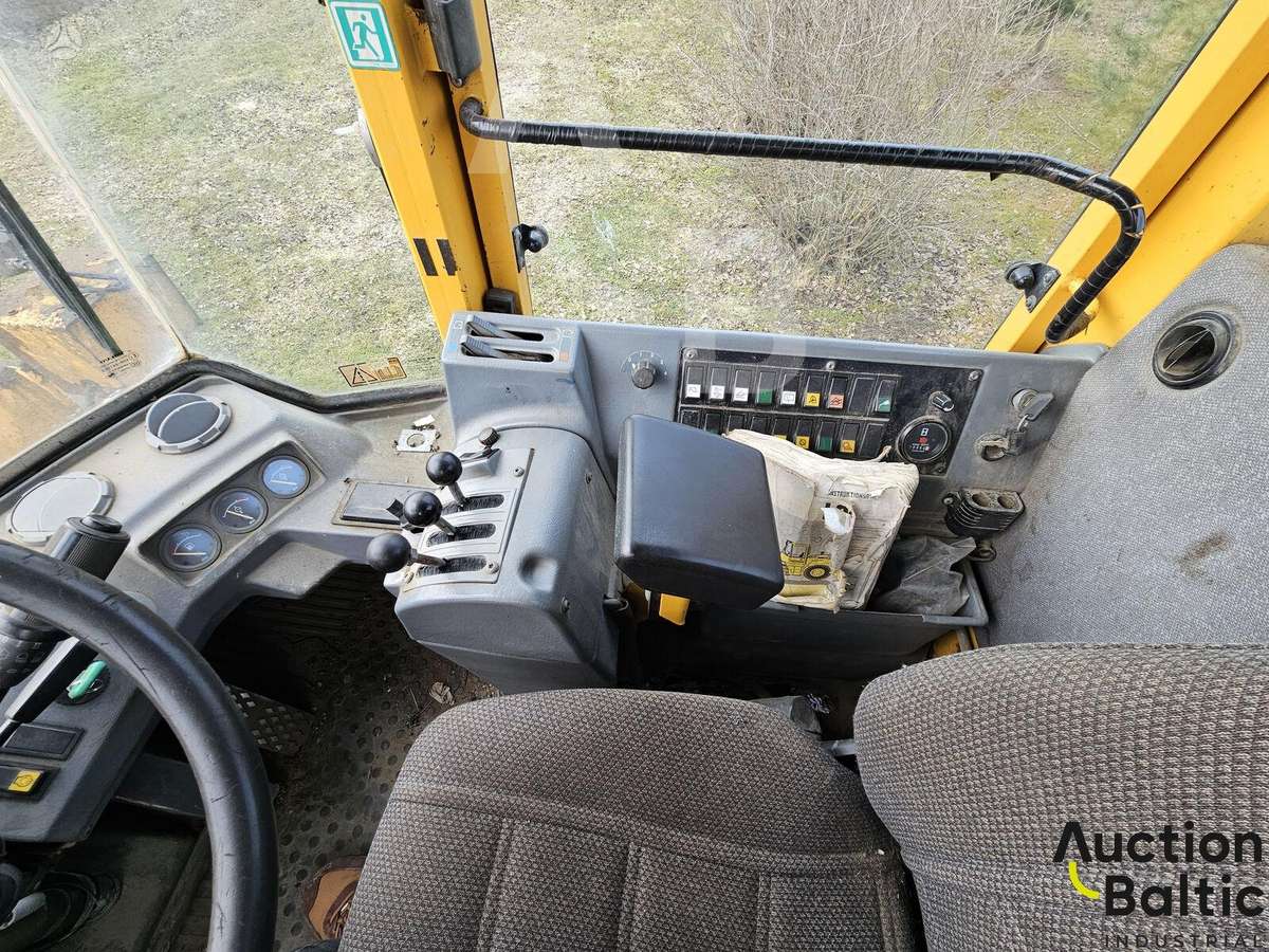 Volvo L 90 C, frontal loader