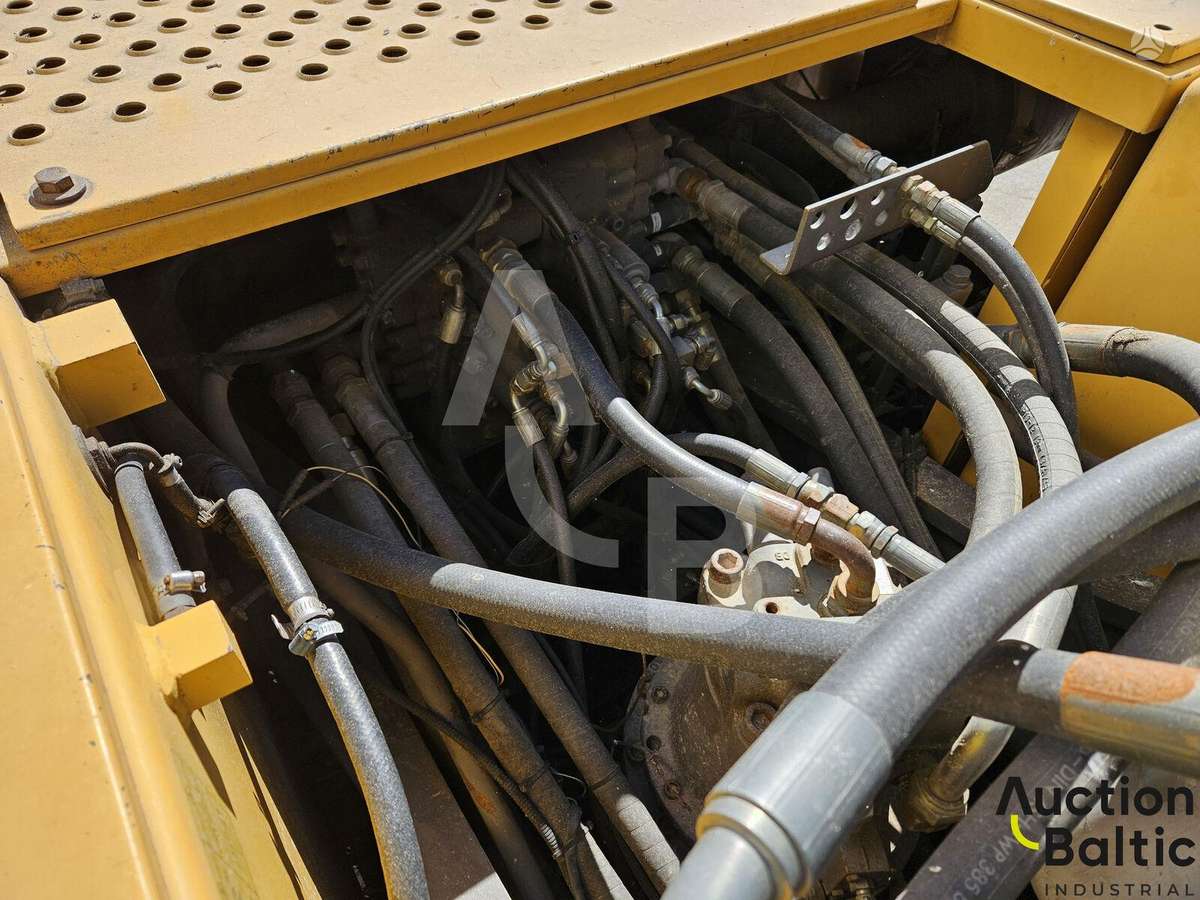 Volvo EC 210 LC, excavator