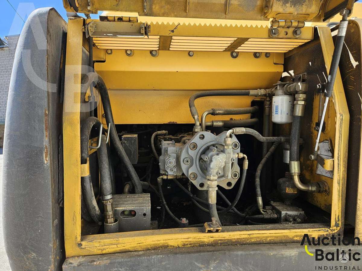 Volvo EC 210 LC, ekskavatori