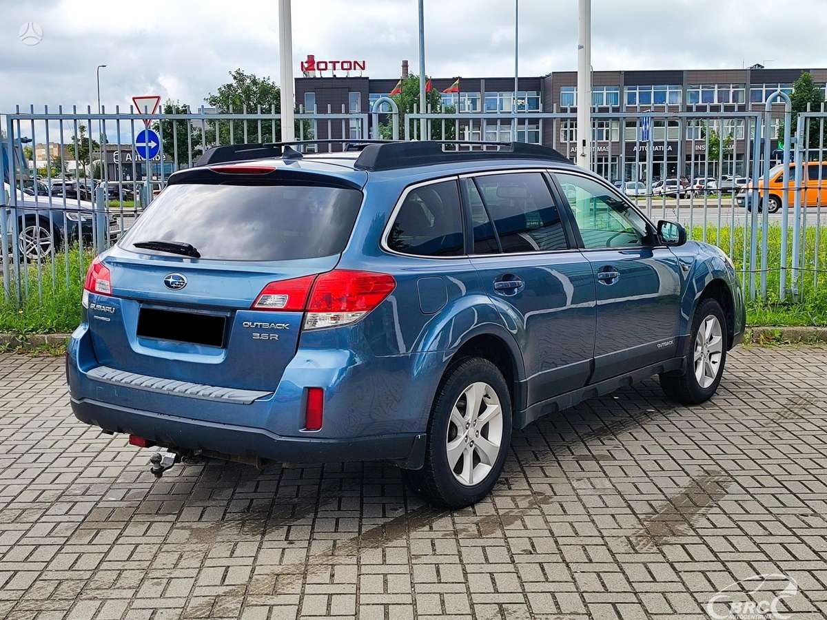 Subaru Outback, 3.6 l., off-road / crossover