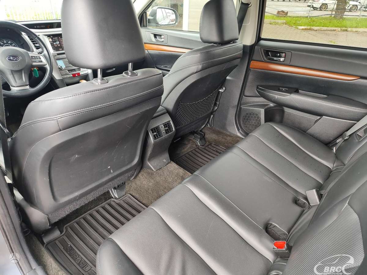 Subaru Outback, 3.6 l., off-road / crossover