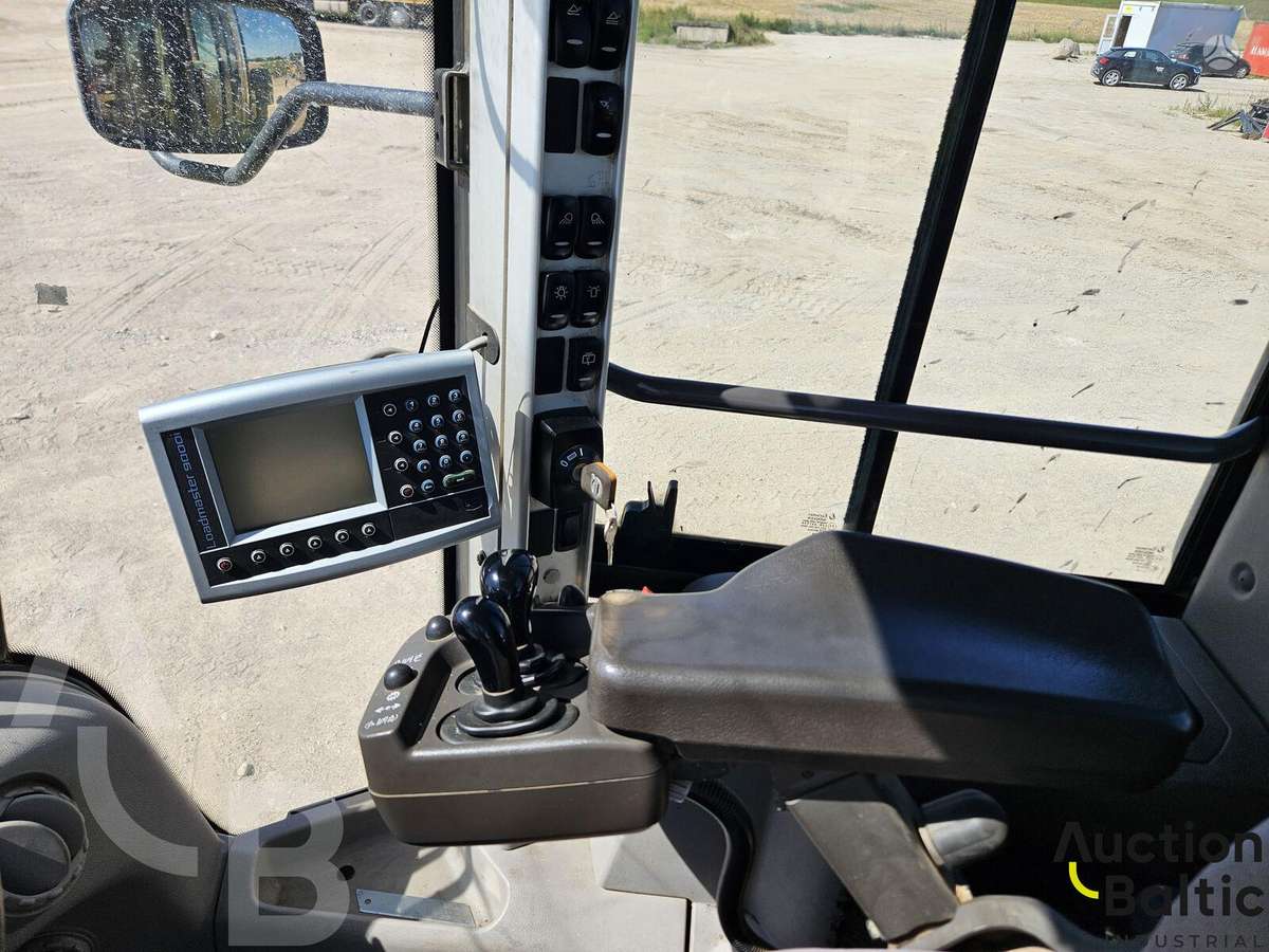 Volvo L 120 G, frontal loader