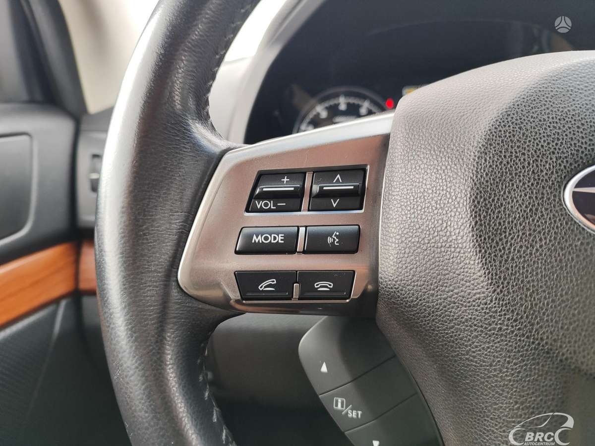 Subaru Outback, 3.6 l., off-road / crossover