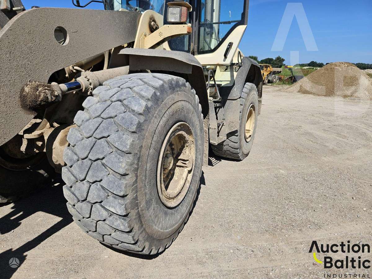 Volvo L 120 G, frontal loader