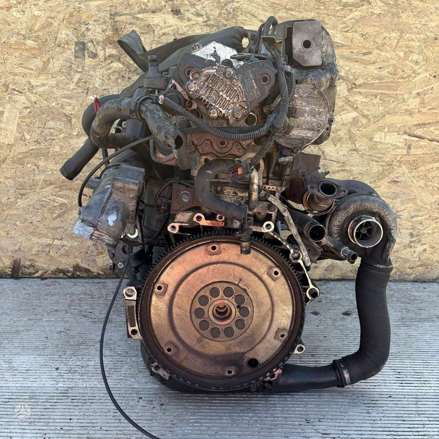 Volvo V70 engine