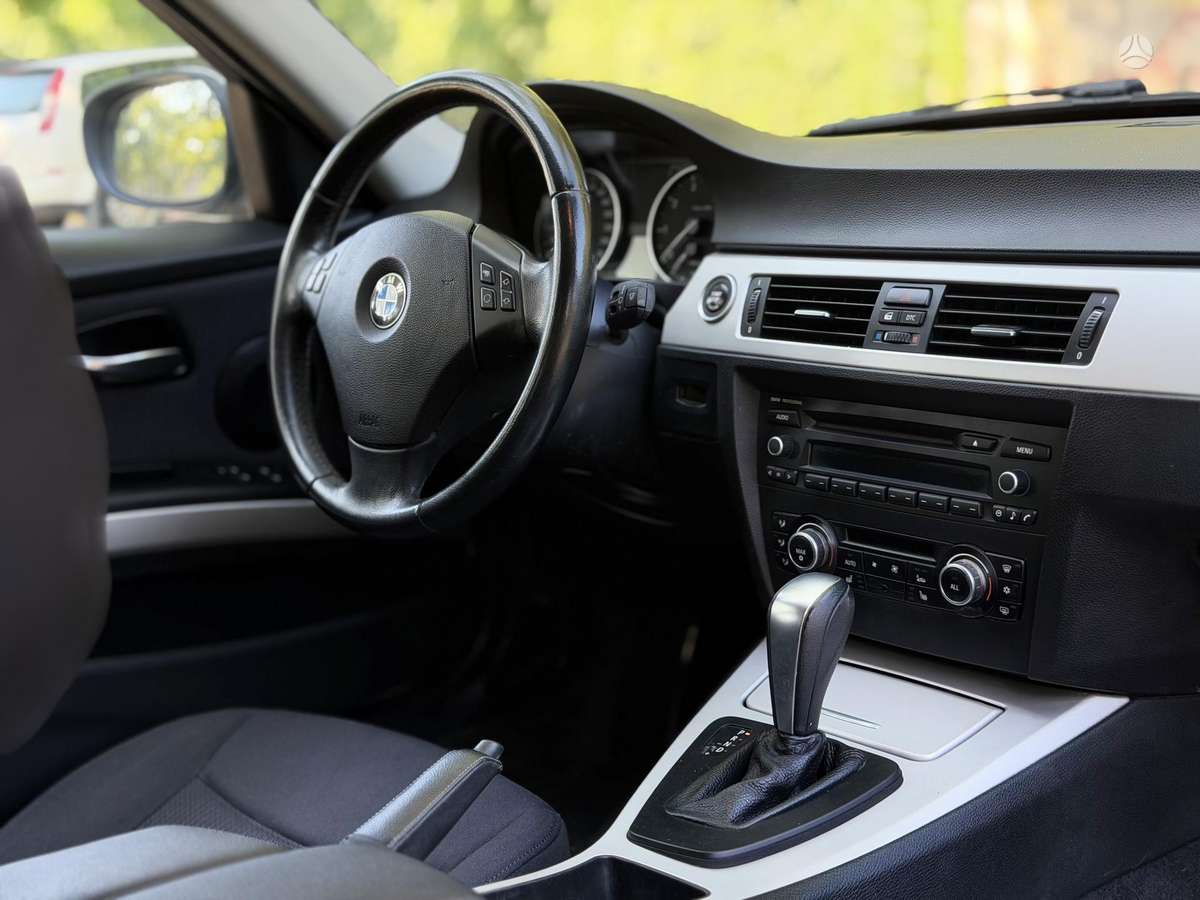 BMW 318, 2.0 l., wagon