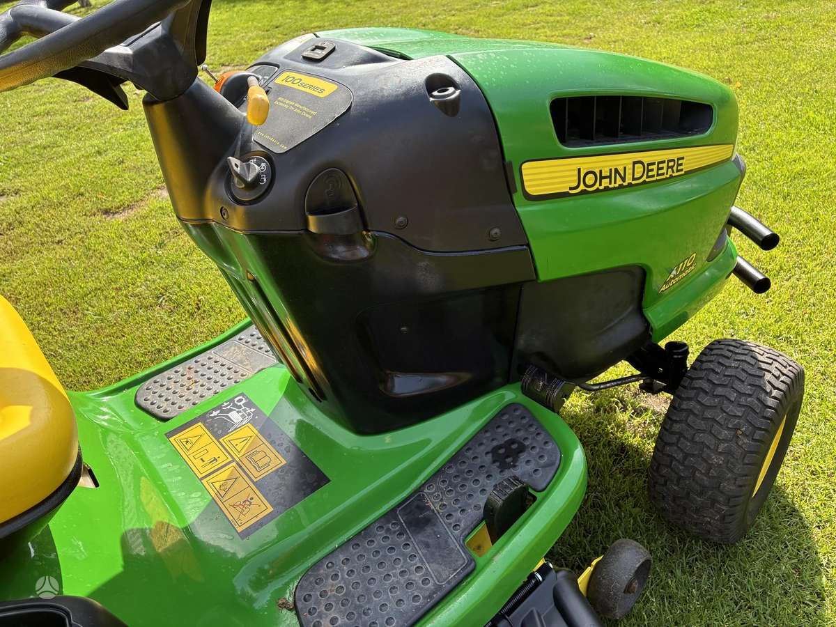 John Deere X105, sodo traktoriai