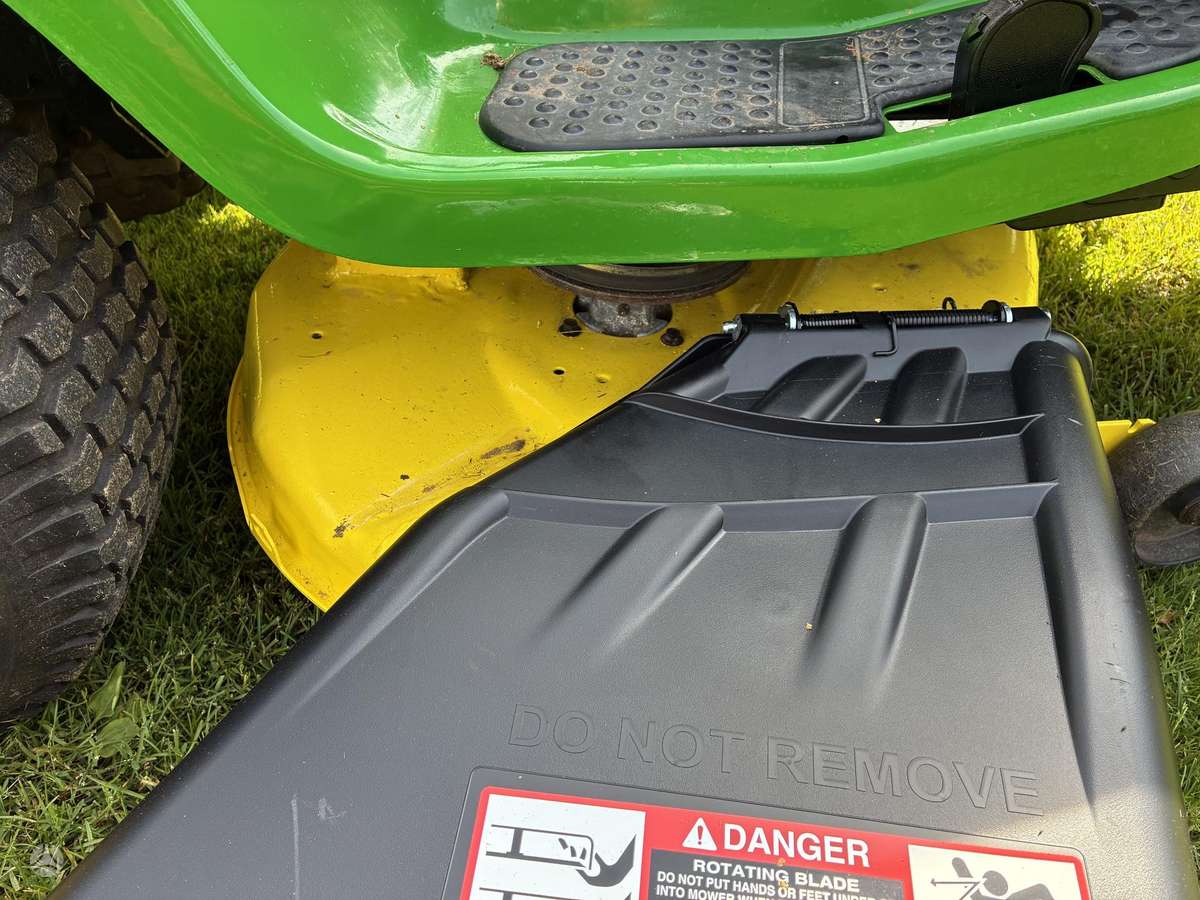 John Deere X105, garden tractors