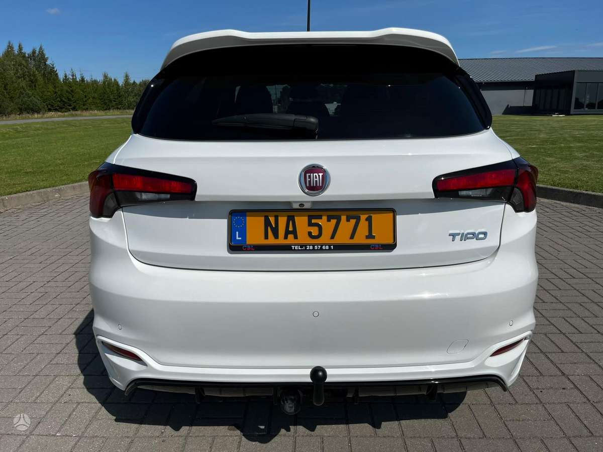 Fiat Tipo, 1.6 l., hatchback