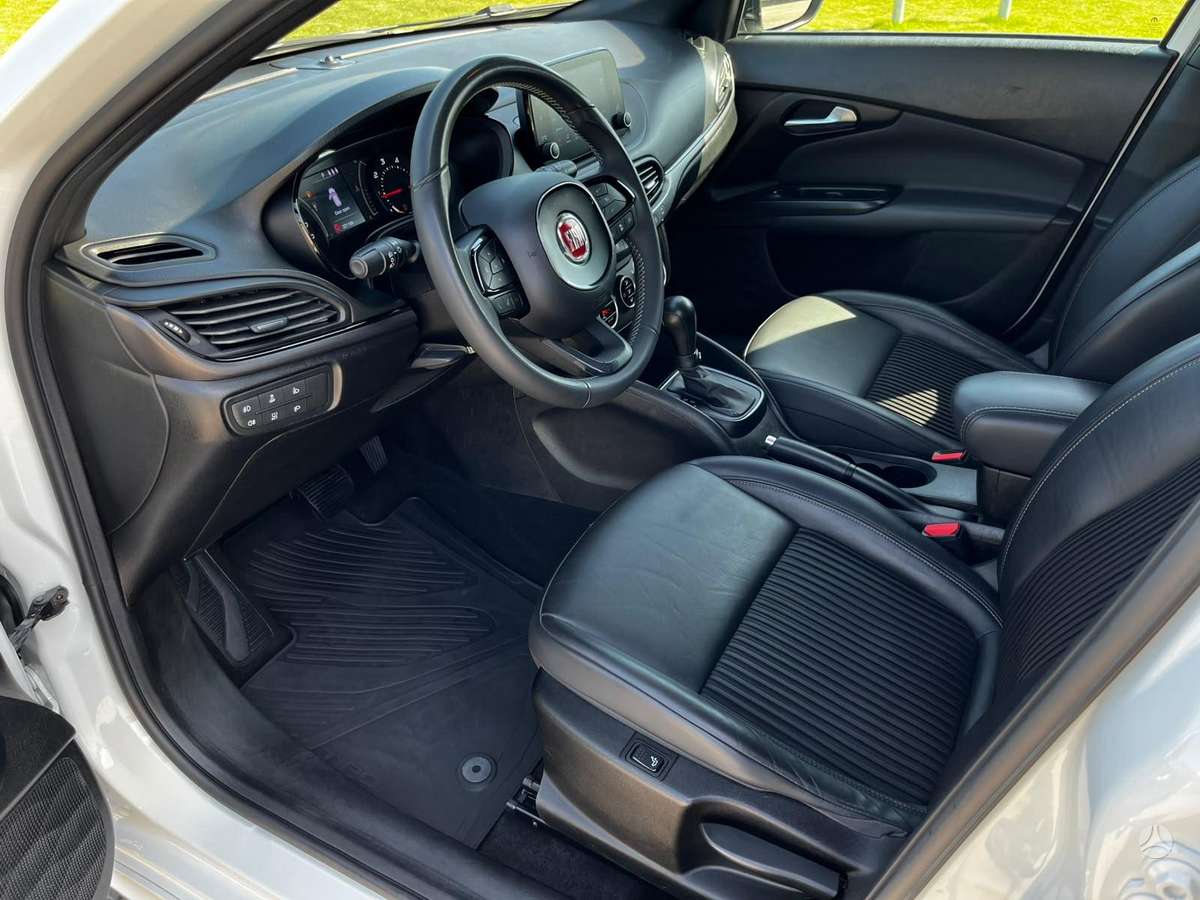 Fiat Tipo, 1.6 l., hatchback