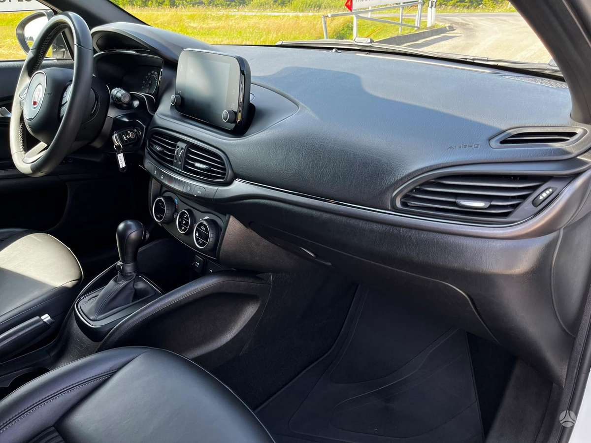 Fiat Tipo, 1.6 l., hatchback