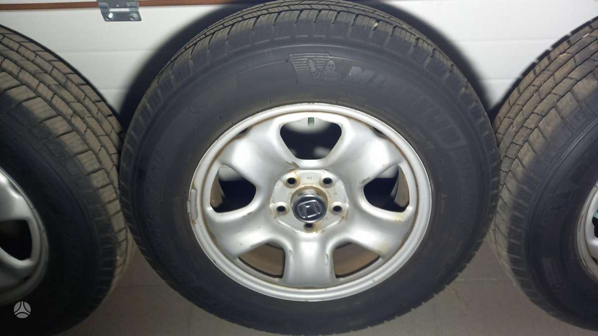 Michelin DEFENDER LTX, всесезонные 215/70 R16