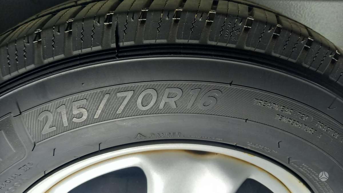 Michelin DEFENDER LTX, всесезонные 215/70 R16