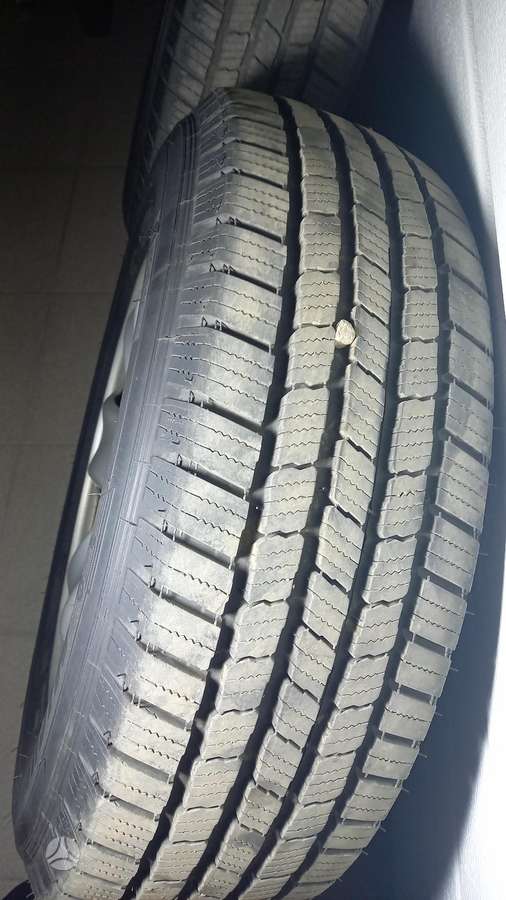 Michelin DEFENDER LTX, всесезонные 215/70 R16