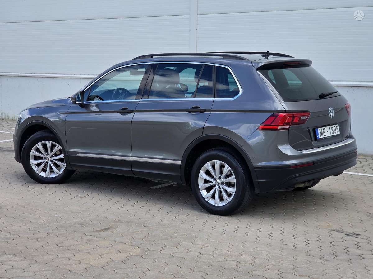 Volkswagen Tiguan - 11