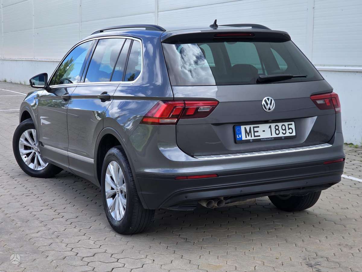 Volkswagen Tiguan - 12