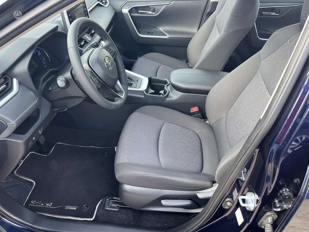 Toyota RAV4 - 9