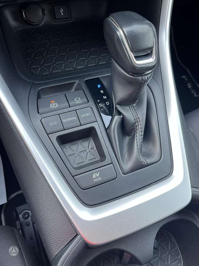 Toyota RAV4 - 12