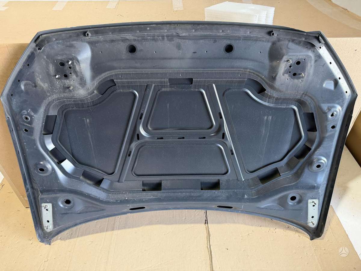 Audi Q2, 81A807438C 81A807110B