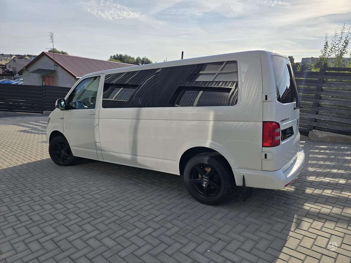 Volkswagen Caravelle - 11