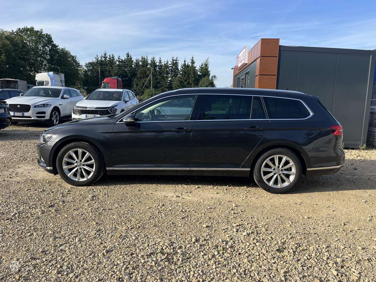 Volkswagen Passat - 5