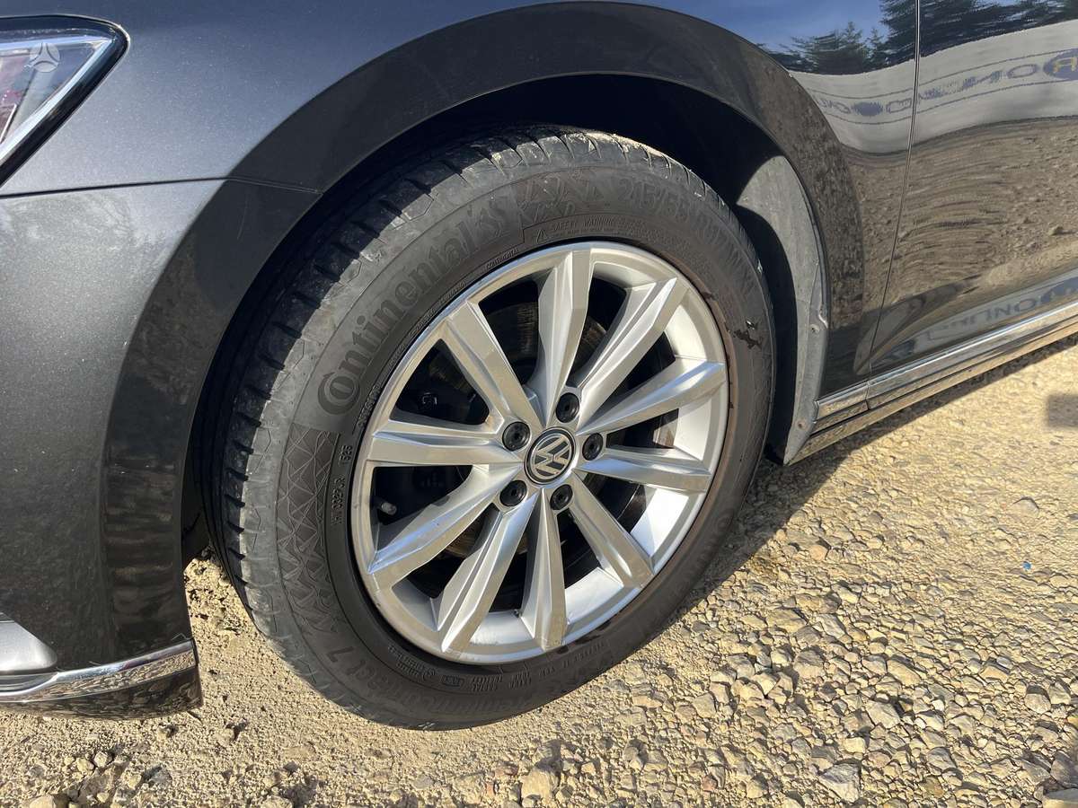 Volkswagen Passat - 9