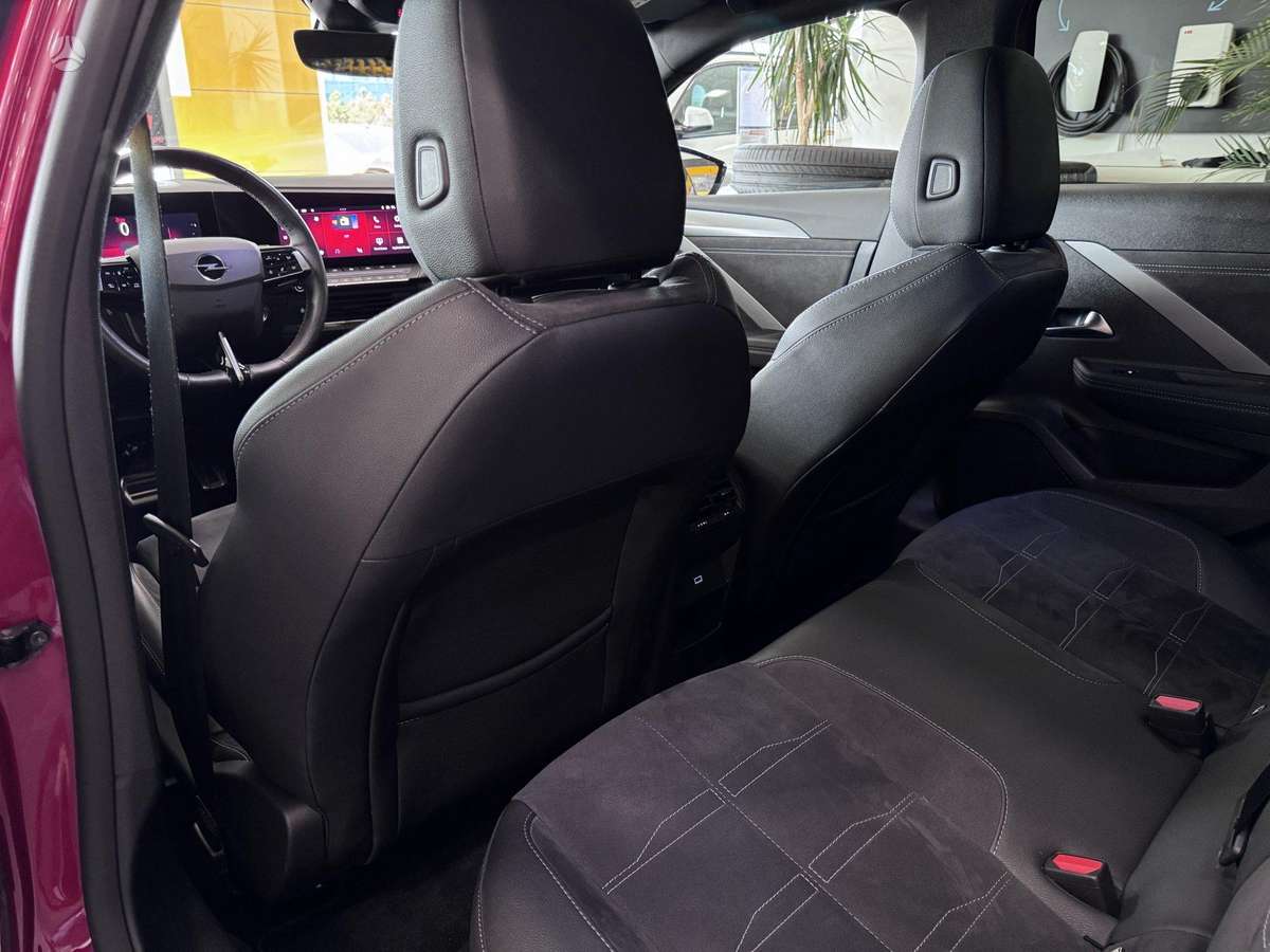 Opel Astra, 1.2 l., Хэтчбек