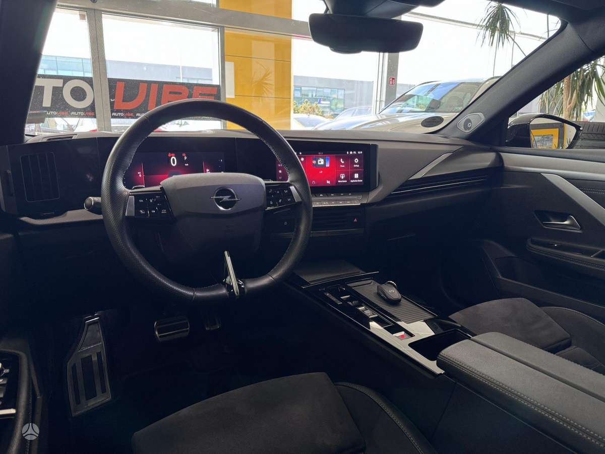 Opel Astra, 1.2 l., Хэтчбек