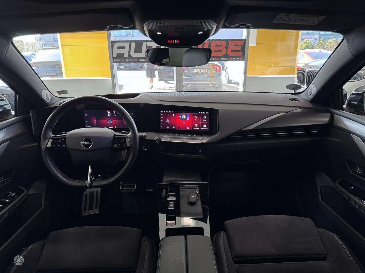 Opel Astra, 1.2 l., Хэтчбек