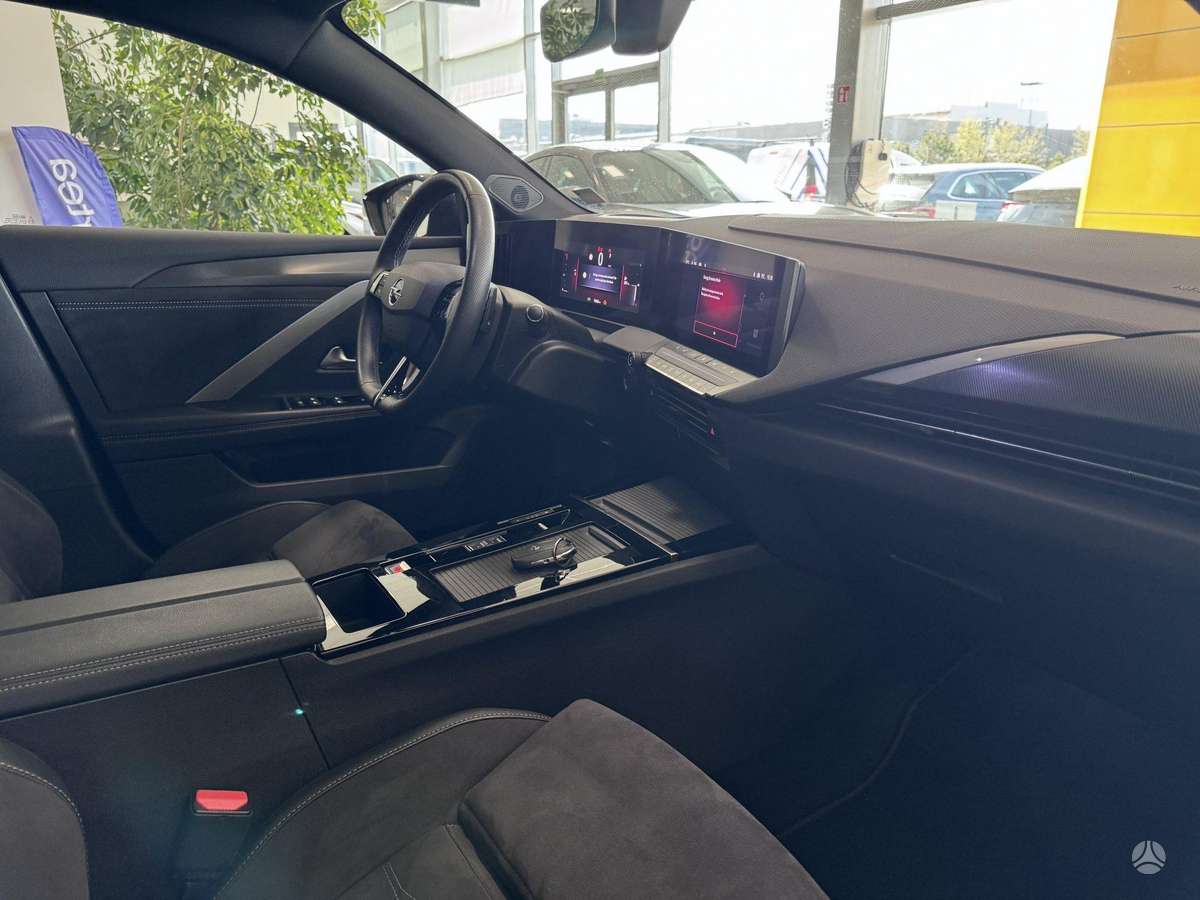 Opel Astra, 1.2 l., Хэтчбек