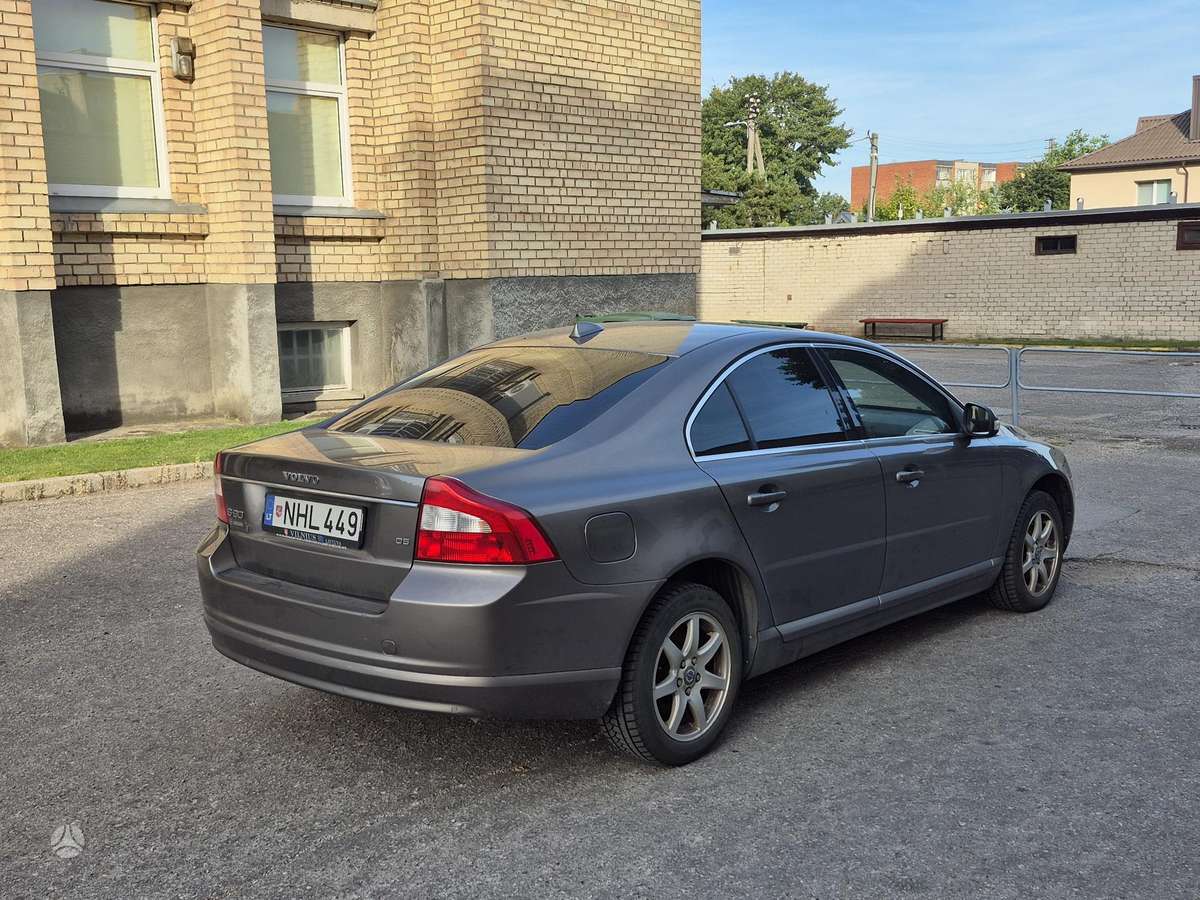 Volvo S80, 2.4 l., Седан