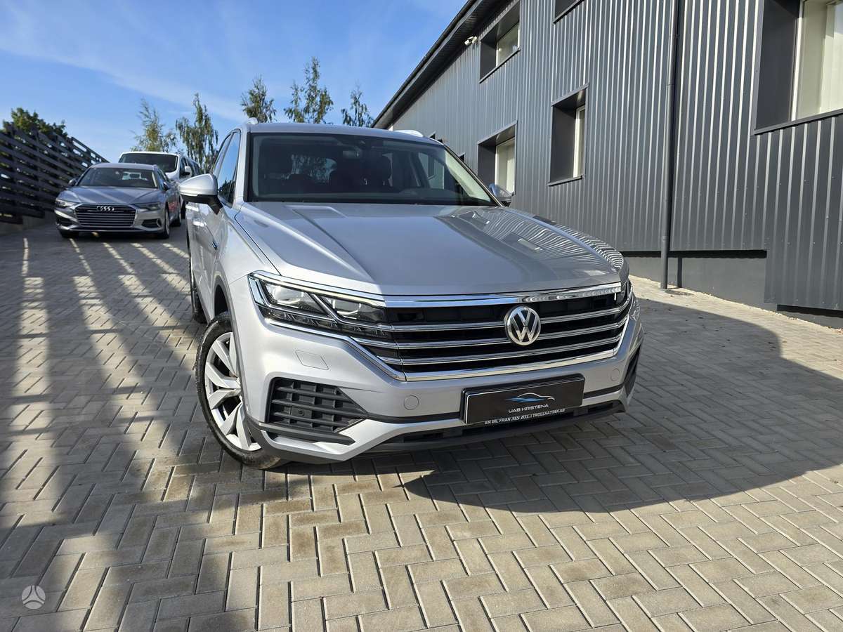 Volkswagen Touareg - 2