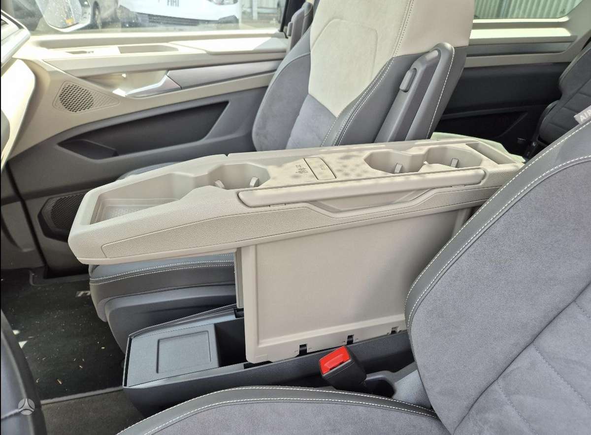 Volkswagen Multivan, 2.0 l., Минивэн